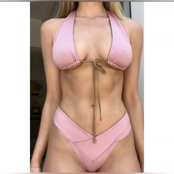 Free People/Anthropologie/Revolve Brand:
WE ARE HAH Reversible Eggshell - Picture 9 of 9